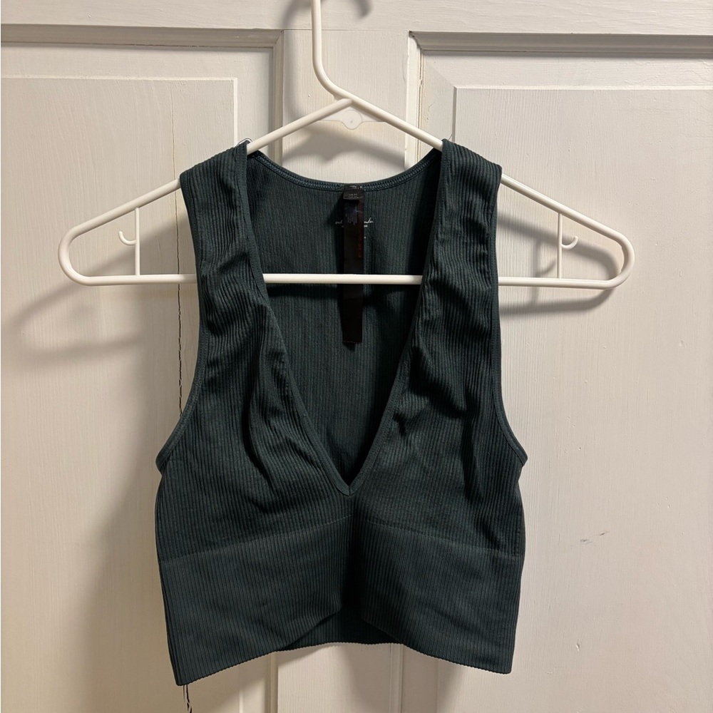 Urban Outfitters Out From Under Hailey Seamless Plunge Cropped Tank Top